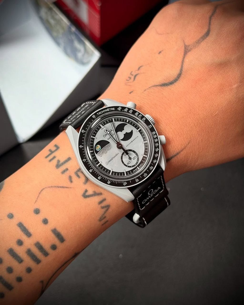 Omega x Swatch 
# For - Men's Watch
# Quality Grade - 7AA Premium Collection